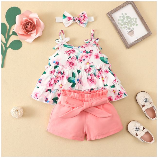 Costumas cu bluzita cu volane si pantalonasi scurti roz MBRZ020-1-DE