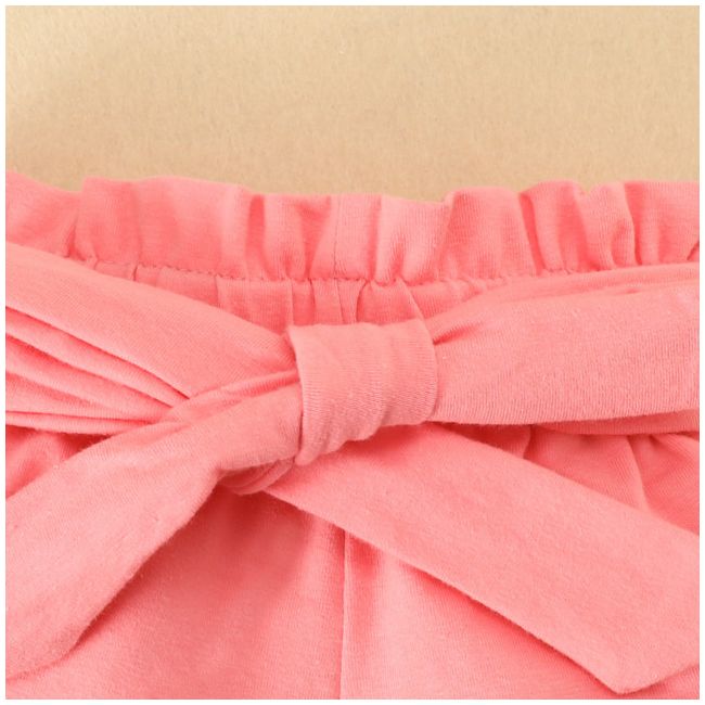 Costumas cu bluzita cu volane si pantalonasi scurti roz MBRZ020-1-DE