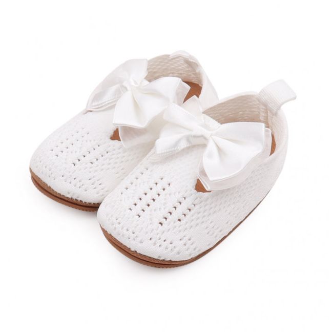 Pantofiori albi crosetati LIF235-3-c1