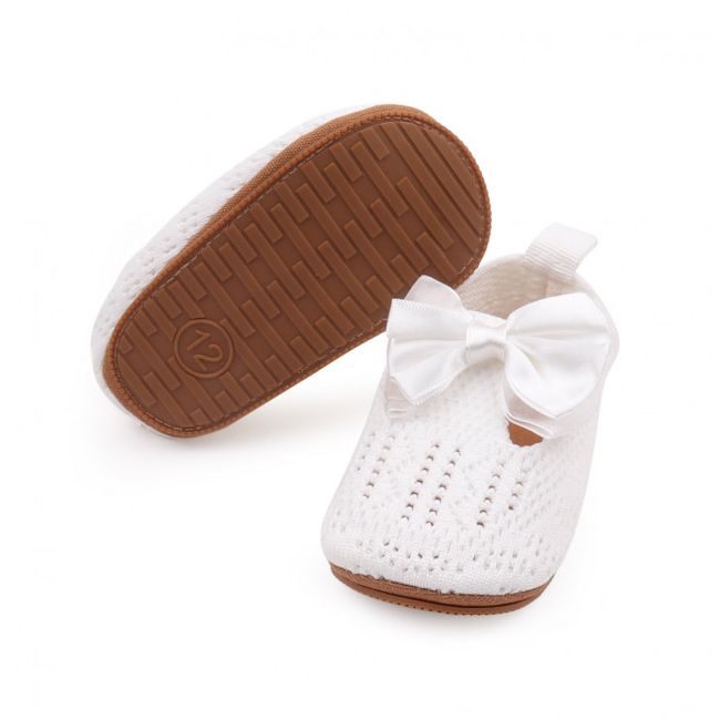 Pantofiori albi crosetati LIF235-3-c1