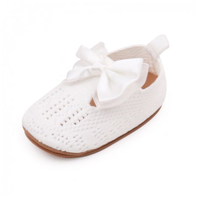 Pantofiori albi crosetati LIF235-3-c1