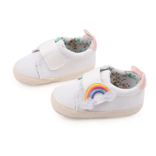 Tenisi albi pentru fetite - curcubeu (marime disponibila: 6-9 luni (marimea 19 incaltaminte)) mbbyq3181-3-p13.6-9 luni (marimea 19 incaltaminte)