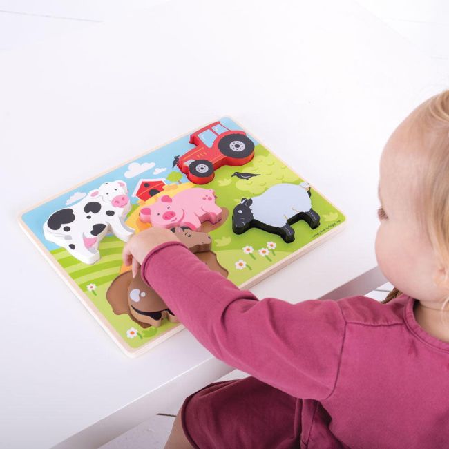 Puzzle din lemn - in ograda