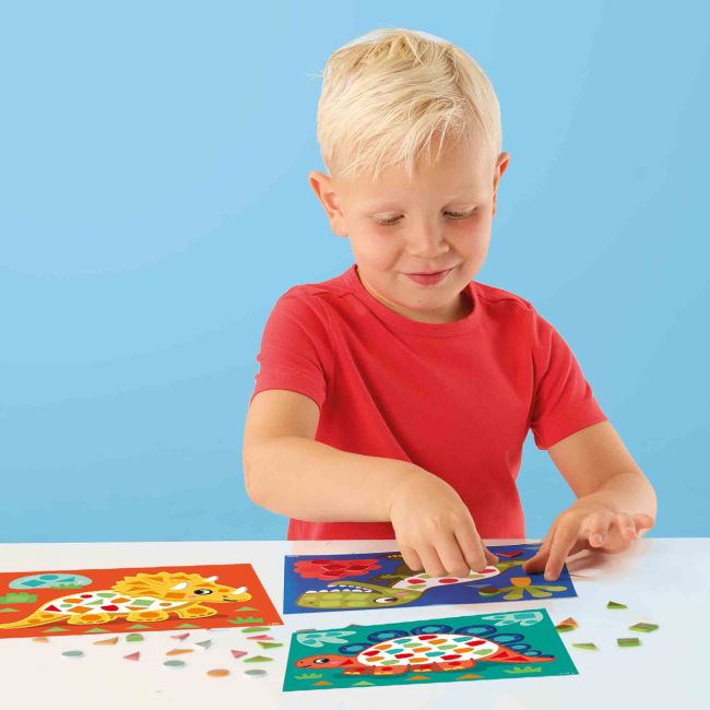 Set creativ - Invat sa creez tablouri cu mozaic, dinozauri TSG42457
