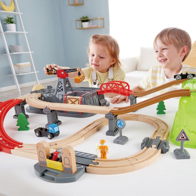Jucarie din lemn - Set tren constructii (50 piese)