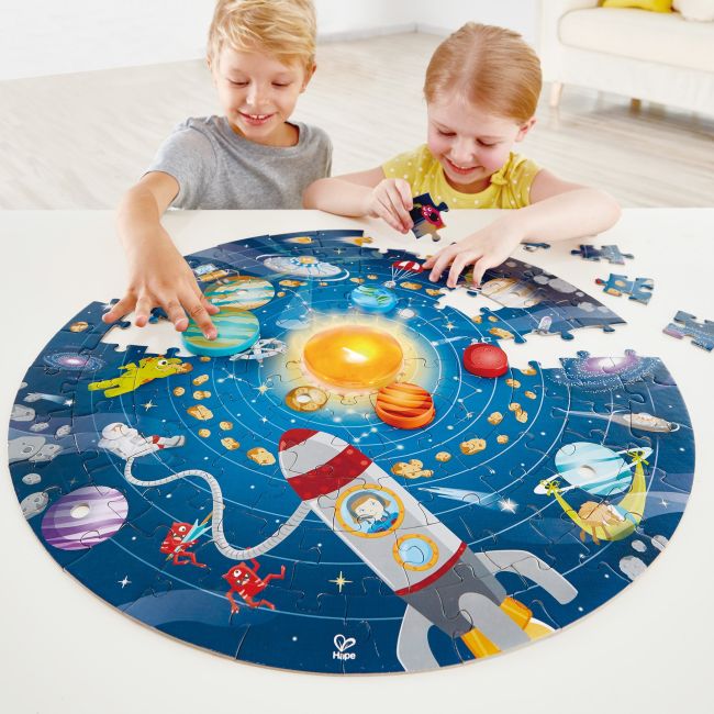 Puzzle Sistemul Solar pentru copii, cu led si planete din lemn (102 piese)