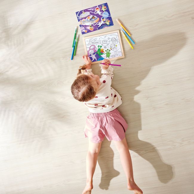 Puzzle din lemn 2 in 1 - Prietenii din Spatiu (50 piese), cu fata dubla si activitate colorare