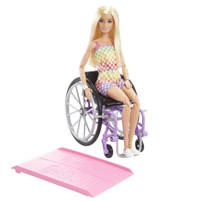 BARBIE PAPUSA BARBIE BLONDA IN SCAUN CU ROTILE VIVMTHJT13
