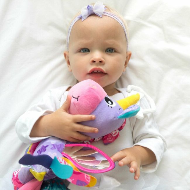 Jucarie pentru carucior, scoica auto si patut, Playgro, Cu jucarie de dentitie, Cu sunete, Activity Friend Stella Unicorn, 39 cm BYN186981