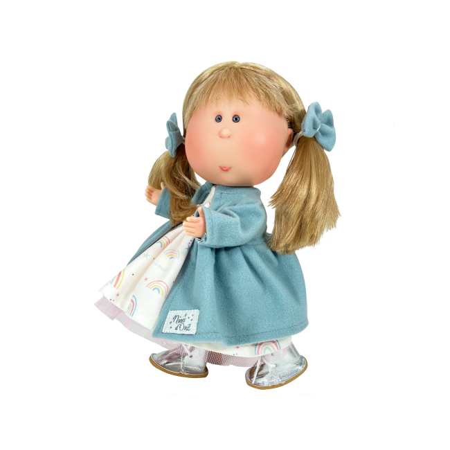 Papusa Nines D'Onil, Mia, cu parul blond si funde albastre, cu articulatii, cu miros de vanilie, 30 cm