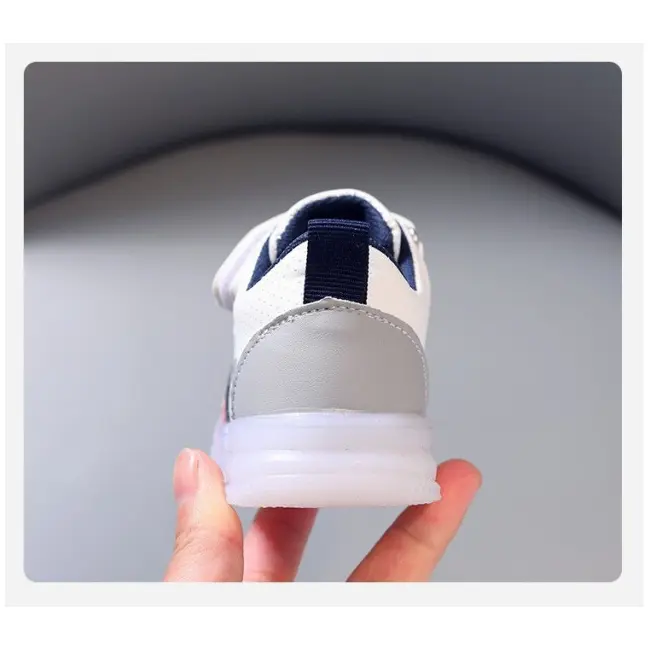 Adidasi albi cu gri, rosu si bleumarine cu luminite (marime disponibila: marimea 23) md1012-2-c.marimea 23