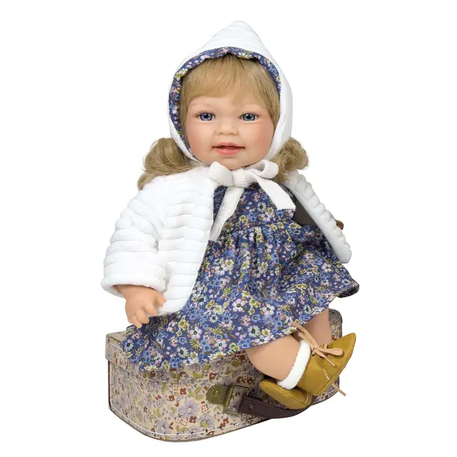 Papusa Nines D'Onil, Little Susi, cu sunete, cu parul blond, cu palton alb, cu miros de vanilie, 40 cm