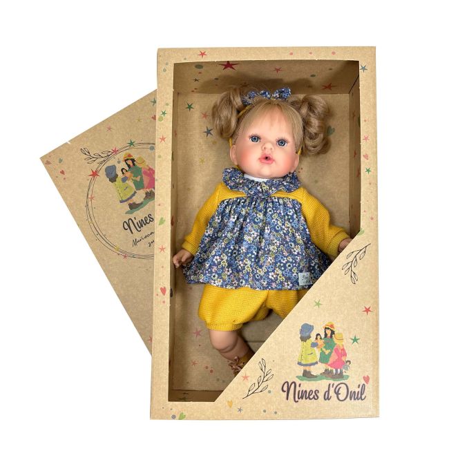 Papusa Nines D'Onil, Tita, cu sunete, cu parul blond, cu rochie albastra, cu miros de vanilie, 45 cm