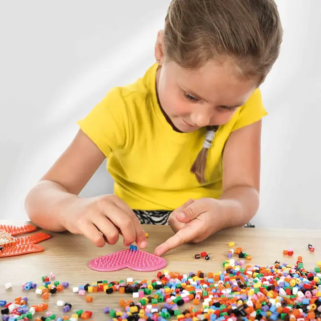 Set margele de calcat culori mixte Beedz, in galeata 9000 bucati