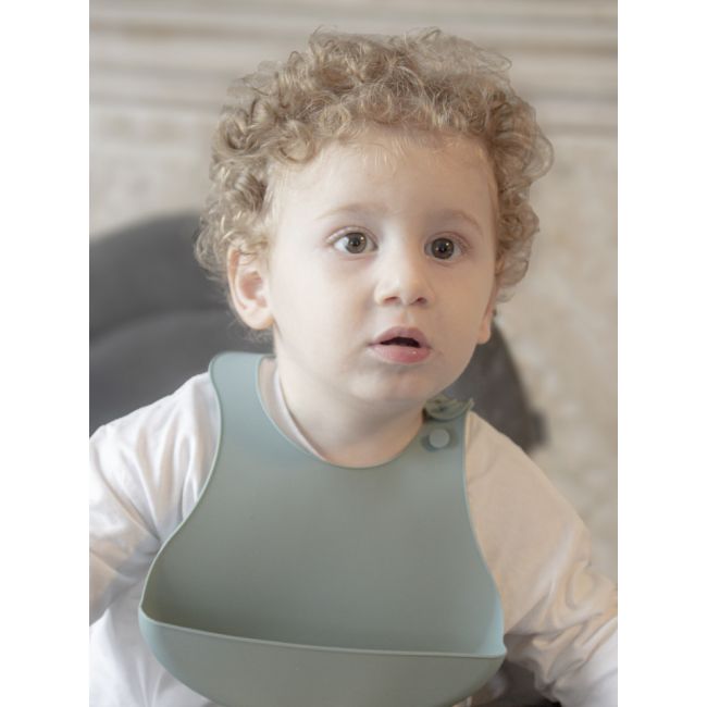 Set diversificare 4 piese din silicon BabyJem: bavetica, farfurie, lingurita si pahar (Culoare: Latte) JEMbj_7286