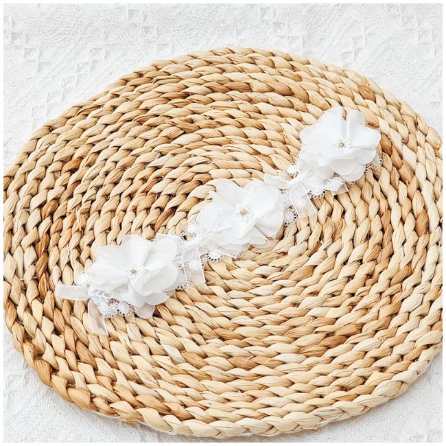 Bentita eleganta pentru bebeluse cu floricele si danteluta MBMB5026-be1
