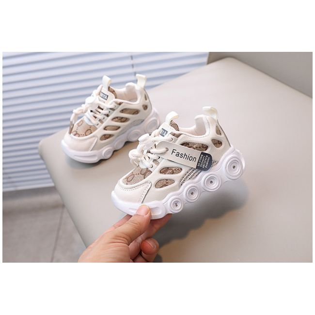 Adidasi crem cu alb cu luminite (marime disponibila: marimea 22) adg-58-2-c.marimea 22
