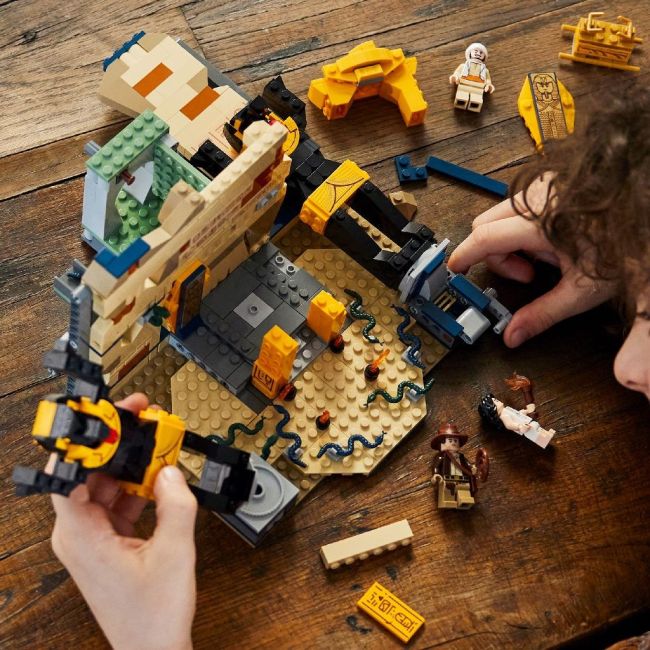 LEGO INDIANA JONES EVADARE DIN MORMANTUL PIERDUT 77013 VIVLEGO77013
