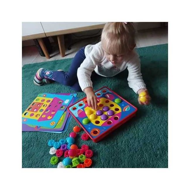 Joc Educational Button Idea  cu 12 mozaicuri si 45 butoane colorate in 6 culori Kruzzel MY18258 BBJMY18258_Initiala