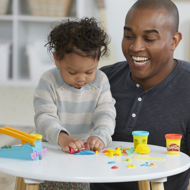 PLAY-DOH STARTERS FABRICA DE DISTRACTIE VIVF8805