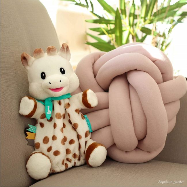 Vulli Marioneta Girafa Sophie din plus DNB010334