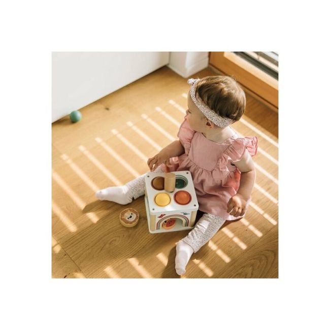 Centru de activitati, Free2Play, Cu figurine, Cu ciocanel, Din lemn, Conform cu standardul european de securitate EN71/123, 15 x 15 x 12 cm, 12 luni+, Multicolor BYN80616