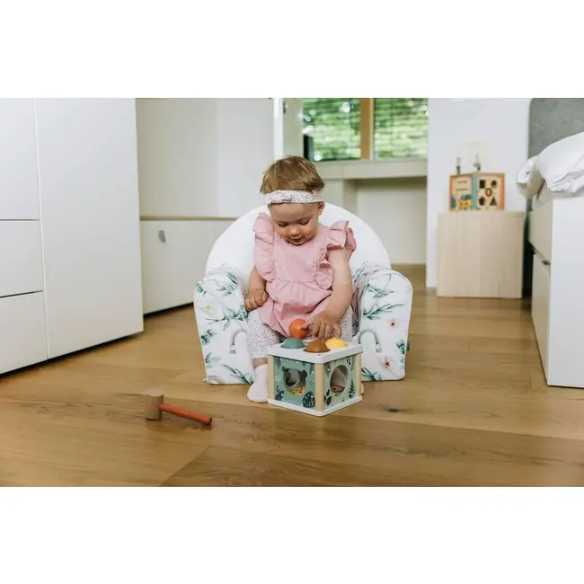 Centru de activitati, Free2Play, Cu figurine, Cu ciocanel, Din lemn, Conform cu standardul european de securitate EN71/123, 15 x 15 x 12 cm, 12 luni+, Multicolor BYN80616