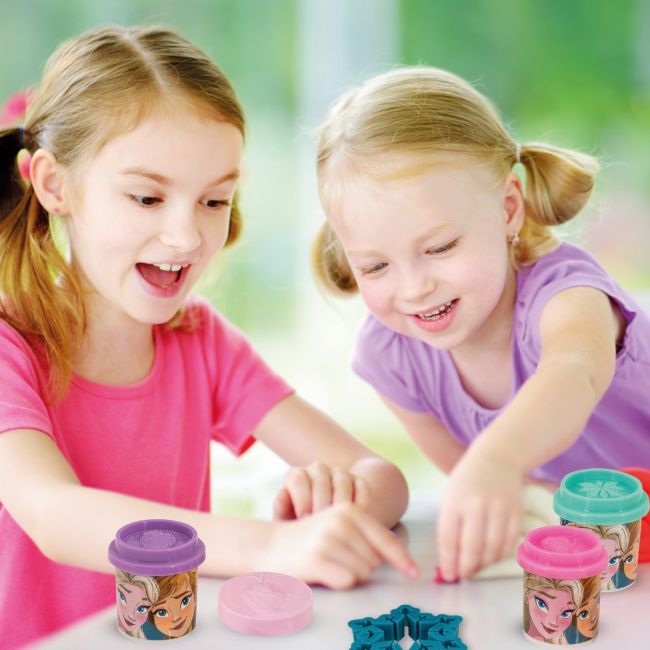 GALETUSA CU 4 BORCANASE DE PLASTILINA SI ACCESORII FROZEN VIV1045-03602