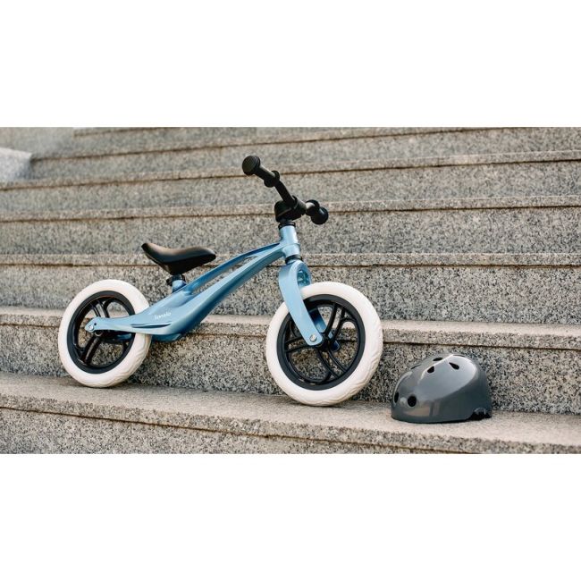 Bicicleta fara pedale, Lionelo, Bart, Usoara, Cu cadru din magneziu, Cu ghidon si sa reglabile, Greutate 3 Kg, 12 inch, Conform cu standardul european de securitate EN71, Purple Amethyst BYNLO-BART_PURPLE_AMETHYST