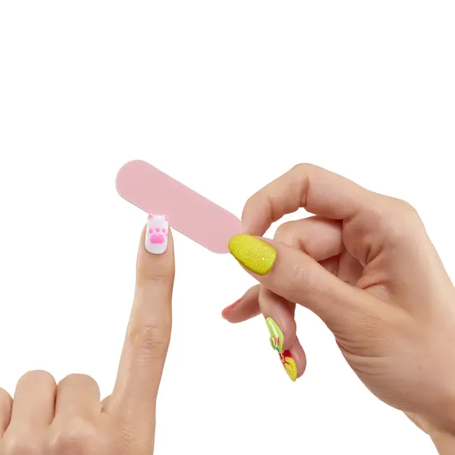 L.O.L. SURPRISE! OMG SWEET NAILS KITTY K CAF&Eacute; SET PAPUSA CU ACCESORII VIVMGA503859EUC