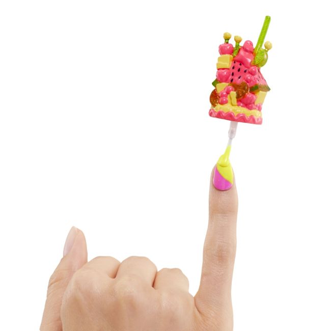 L.O.L. SURPRISE! OMG SWEET NAILS PINKY POPS FRUIT SHOP SET PAPUSA CU ACCESORII VIVMGA503842EUC