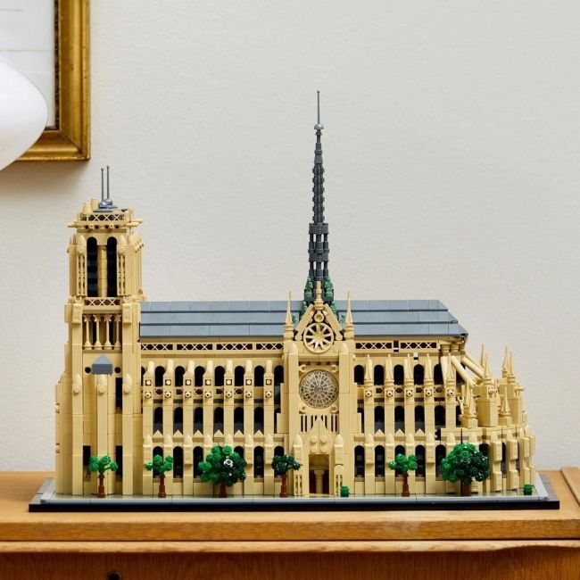 LEGO ARCHITECTURE NOTRE-DAME DE PARIS 21061 VIVLEGO21061