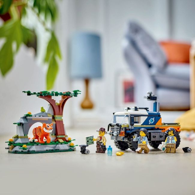 LEGO CITY CAMIONUL OFF-ROAD AL UNUI EXPLORATOR AL JUNGLEI 60426 VIVLEGO60426