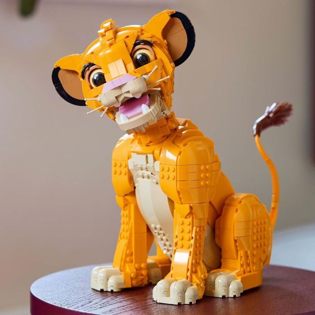 LEGO DISNEY ADOLESCENTUL SIMBA, REGELE LEU 43247 VIVLEGO43247