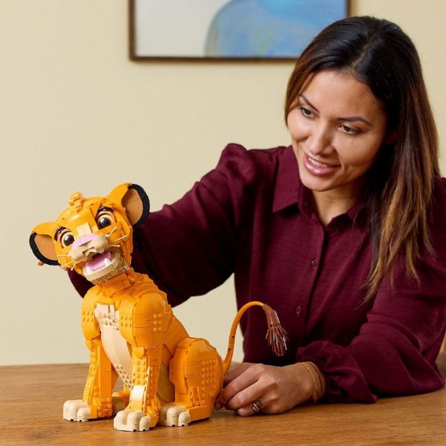 LEGO DISNEY ADOLESCENTUL SIMBA, REGELE LEU 43247 VIVLEGO43247