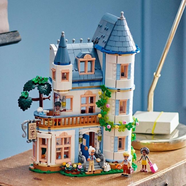 LEGO FRIENDS CASTELUL PENSIUNE 42638 VIVLEGO42638
