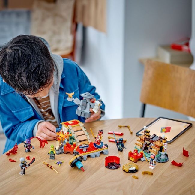 LEGO NINJAGO ARENA DE LUPTA DE LA TURNEU 71818 VIVLEGO71818