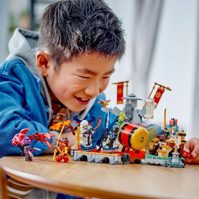 LEGO NINJAGO ARENA DE LUPTA DE LA TURNEU 71818 VIVLEGO71818