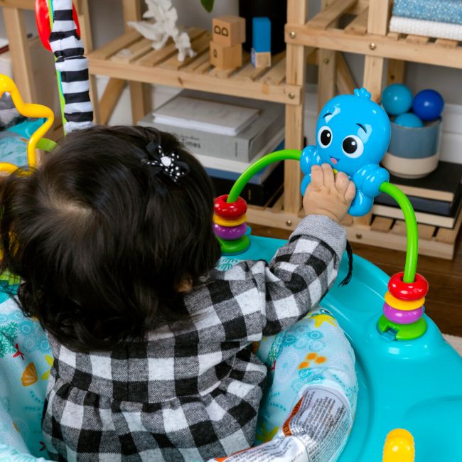 Baby einstein - centru de activitati cu jucarie electronica curiosity cove bbb13094