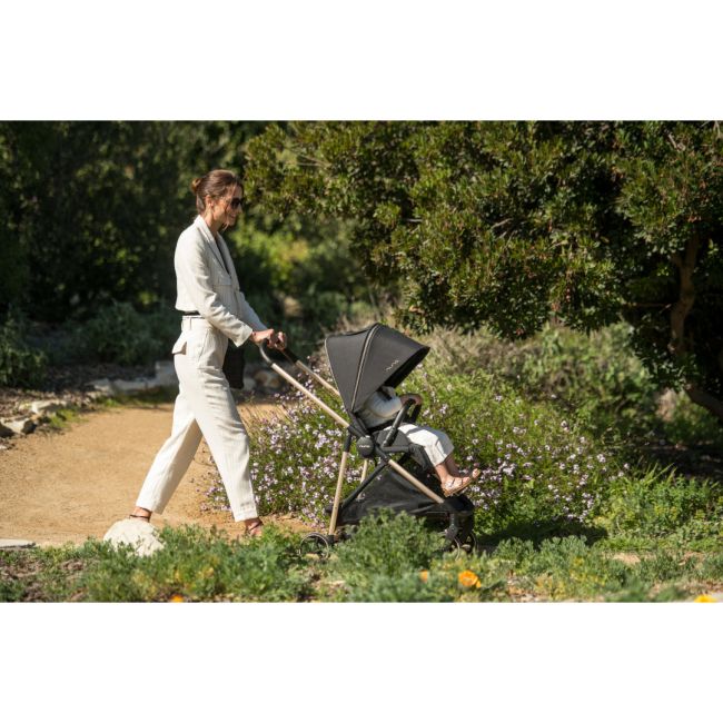 Nuna - carucior ultra-usor ixxa colectia riveted bbbst16001rvtgl