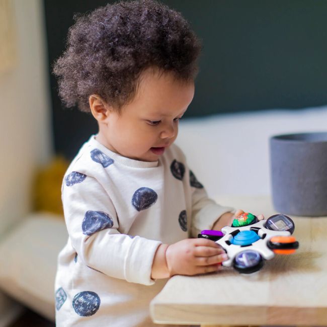 Baby einstein  - jucarie senzoriala curiosity clutch twist & pop rattle teether bbb12491