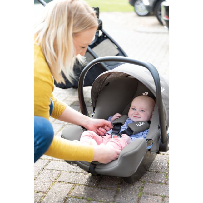 Joie - scoica auto i-snug 2 cu tetiera reglabila, 40-75 cm, pebble, testata adac si certificata r129 bbbc1817capeb000