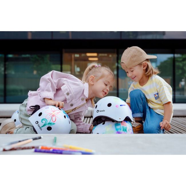 Casca pentru copii, Lionelo, Reglabila 50-56 cm, Din ABS si EPS, Conform cu standardul EN1078, Albastru BYNLO-HELMET_BLUE_SKY