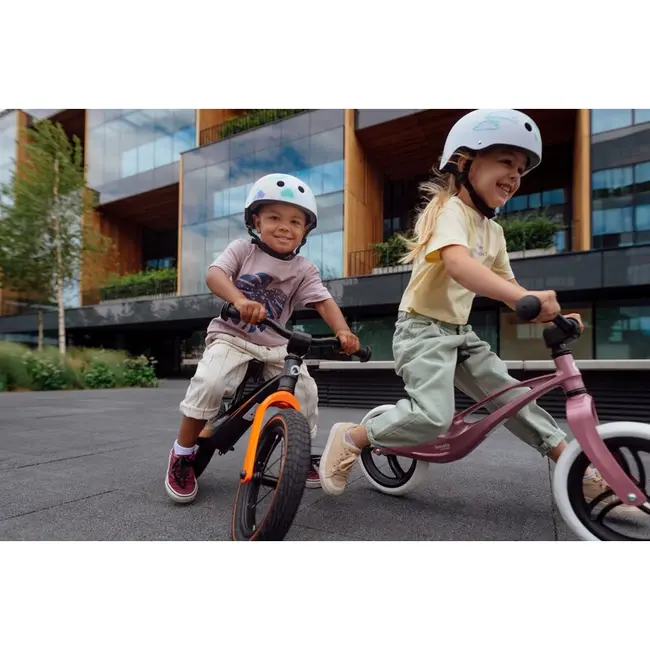 Casca pentru copii, Lionelo, Reglabila 50-56 cm, Din ABS si EPS, Conform cu standardul EN1078, Roz BYNLO-HELMET_PINK_ROSE