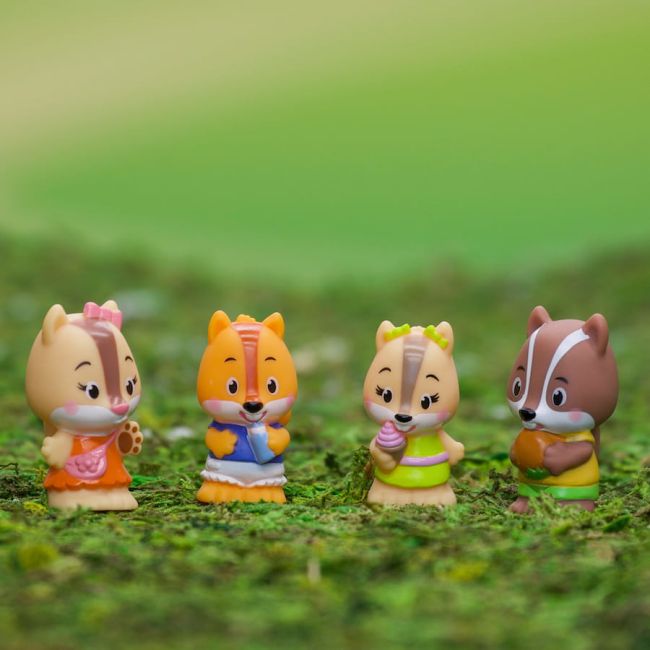 Familia de veverite nutnut - set figurine joc de rol klr700301