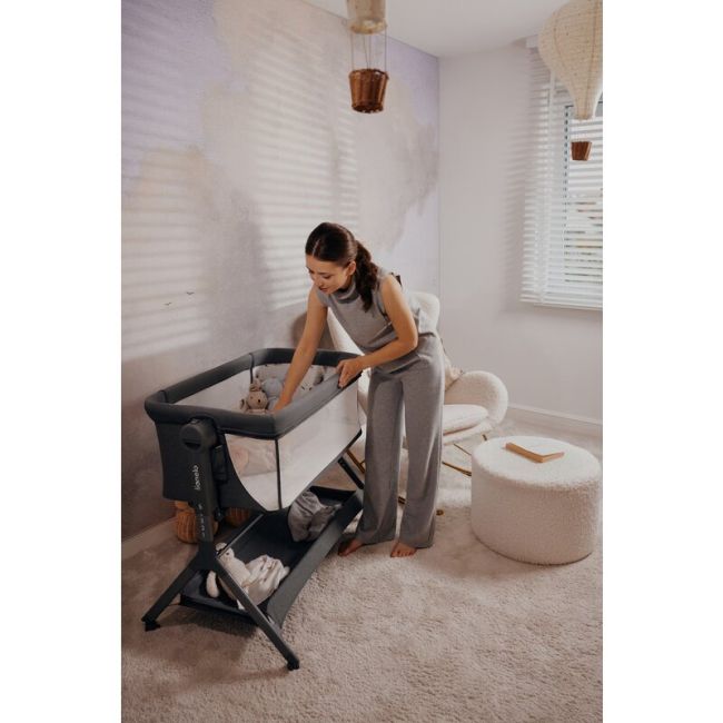 Patut co-sleeper, Lionelo, Leonie Plus, Pliabil, Cu sistem de leganare, Cu setare unghiulara, Reglabil in 6 pozitii pe inaltime, Conform cu standardele europeane de securitate EN1130 si EN16890, Bej BYNLO-LEONIE_PLUS_BEIGE_SAND