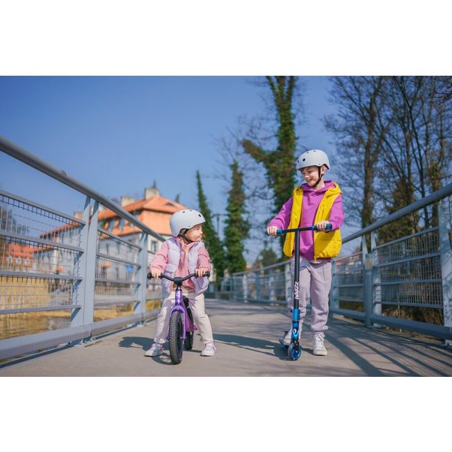Trotineta, Lionelo, Whizz, Pentru Acrobatii, Rulmenti ABEC-9, Sistemul de compresie IHC 9, 20 - 100 kg, Conform cu standardul european de securitate EN14619, Galben/Negru BYNLO-WHIZZ_BLACK_CARBON_YELLOW