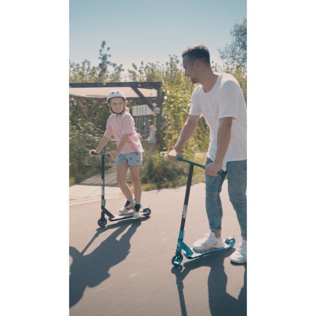 Trotineta, Lionelo, Whizz, Pentru Acrobatii, Rulmenti ABEC-9, Sistemul de compresie IHC 9, 20 - 100 kg, Conform cu standardul european de securitate EN14619, Galben/Negru BYNLO-WHIZZ_BLACK_CARBON_YELLOW