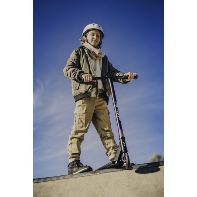 Trotineta, Lionelo, Whizz, Pentru Acrobatii, Rulmenti ABEC-9, Sistemul de compresie IHC 9, 20 - 100 kg, Conform cu standardul european de securitate EN14619, Multicolor BYNLO-WHIZZ_NEO_BLACK_CARBON_MULTICOLOR