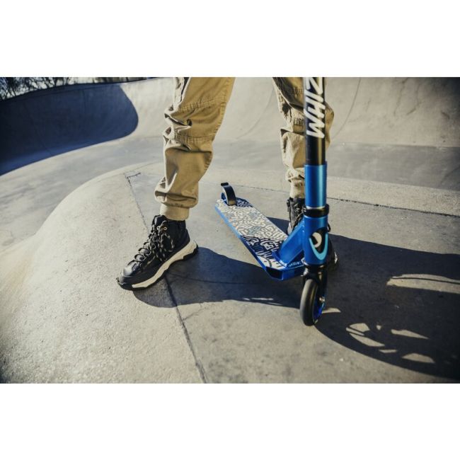 Trotineta, Lionelo, Whizz, Pentru Acrobatii, Rulmenti ABEC-9, Sistemul de compresie IHC 9, 20 - 100 kg, Conform cu standardul european de securitate EN14619, Multicolor BYNLO-WHIZZ_NEO_BLACK_CARBON_MULTICOLOR